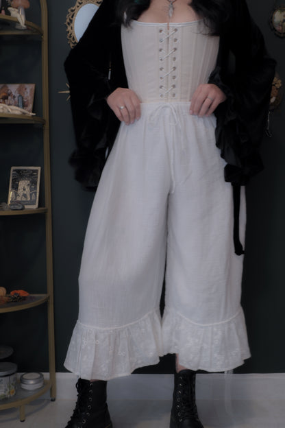 Lily bloomers