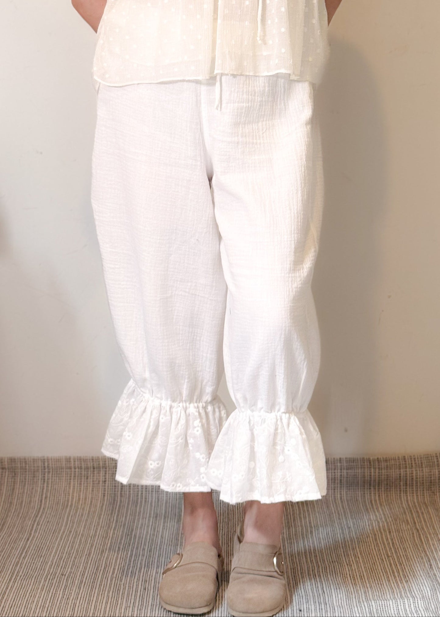Lily bloomers